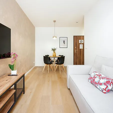 Obywatelska 1br Centrum, Taras, 4 Osoby, Wifi, Pralka Host Appartamento *